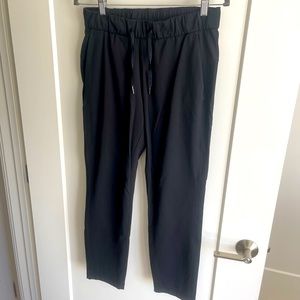 Lululemon Joggers Size 6 xSoulcycle black